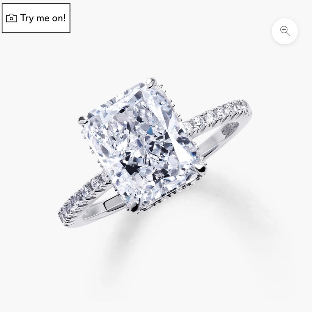 Elegant Silver Diamond Ring